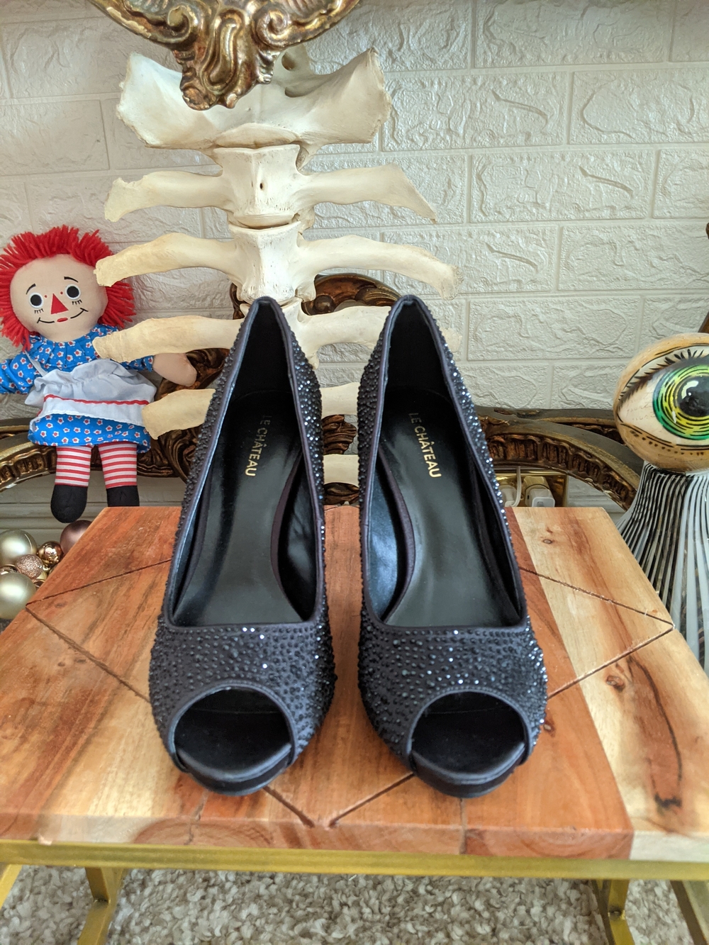 le chateau Black Crystal Peep-Toe Heels